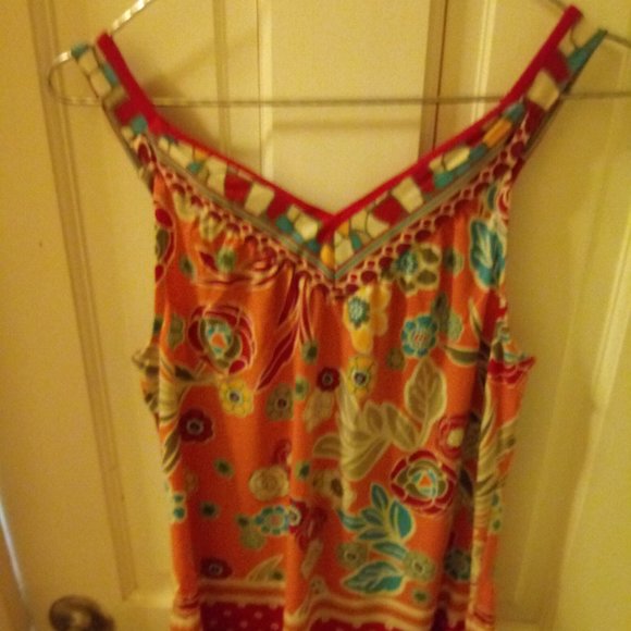 🇺🇸 3/$30 Trulli Floral Pattern v-neck tank NWT - Picture 3 of 7